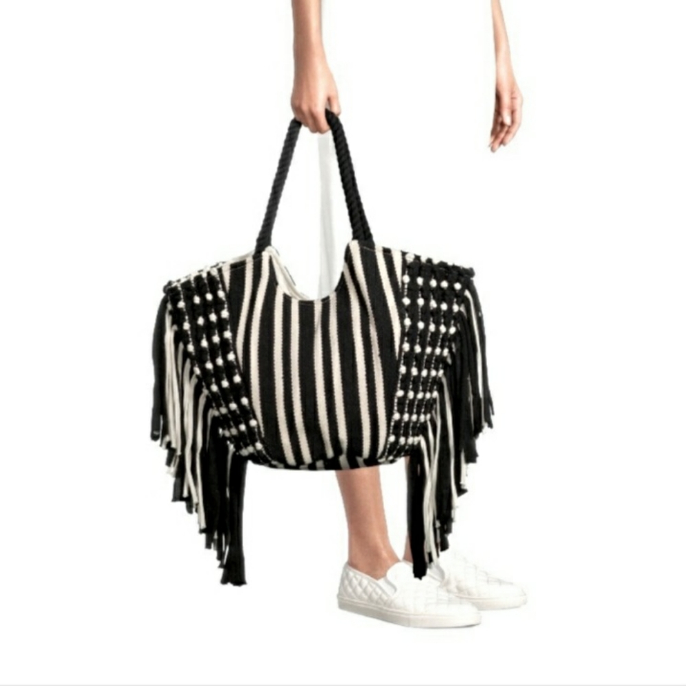● Time & True | Fringe Woven Tote Bag - Picture 11 of 11